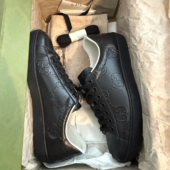 Gucci Black Embossed GG Leather Low-Top Sneakers